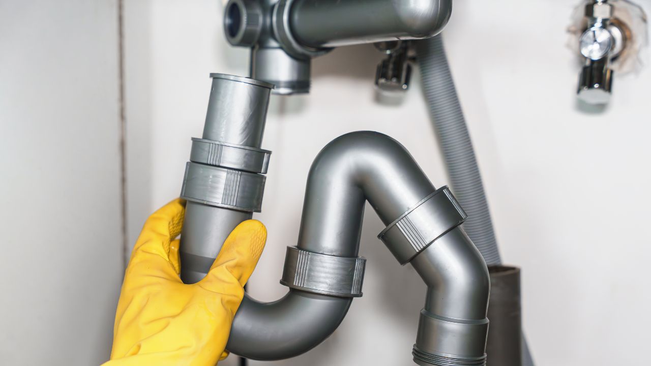 How to Prevent Holiday Plumbing Problems Cover