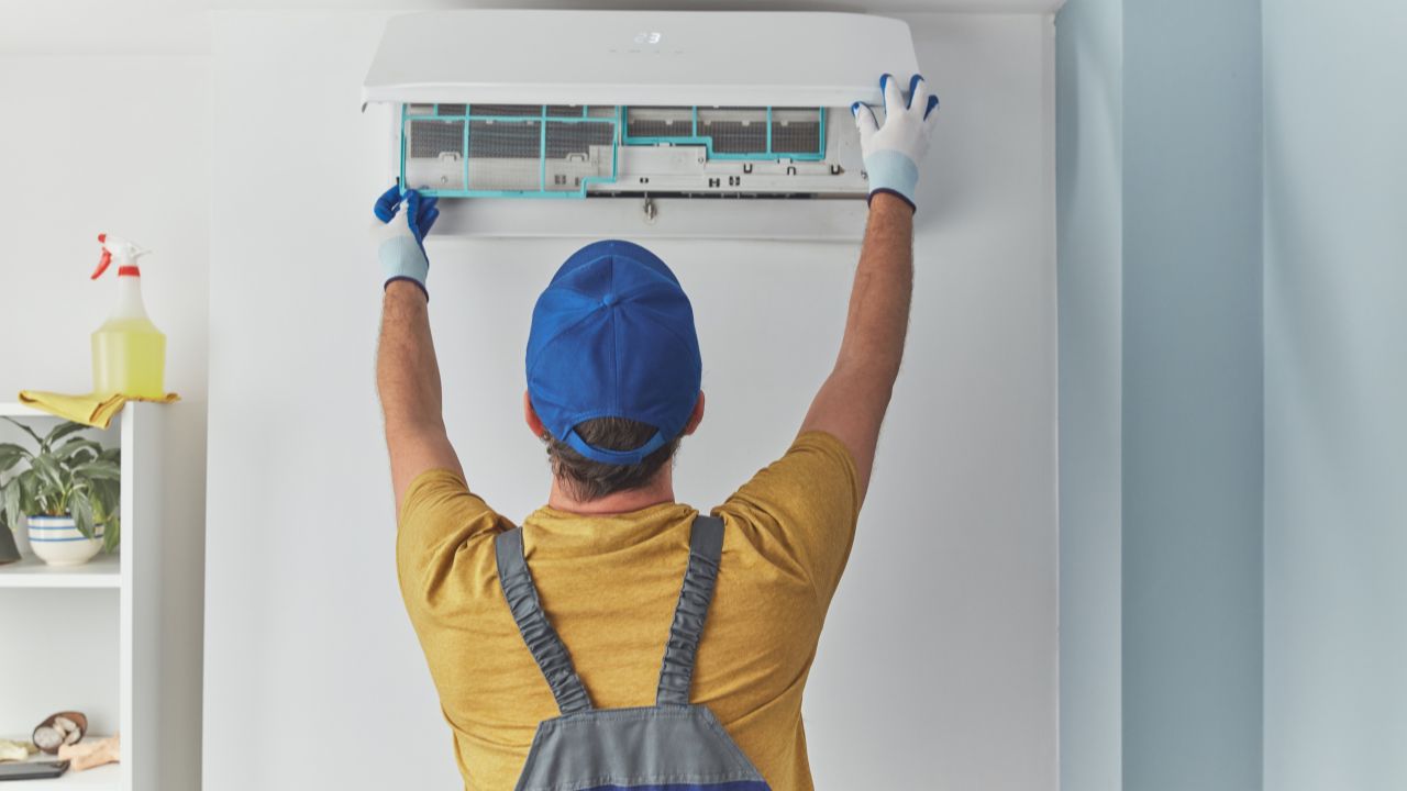 How to Prevent Holiday Plumbing Problems Cover