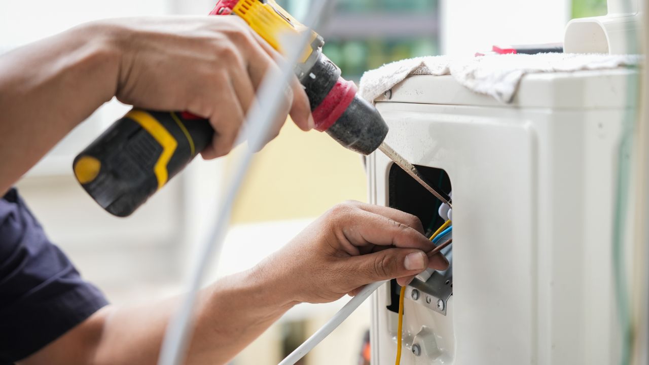 How to Prevent Holiday Plumbing Problems Cover