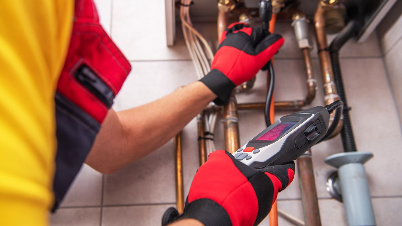 How to Prevent Holiday Plumbing Problems Cover