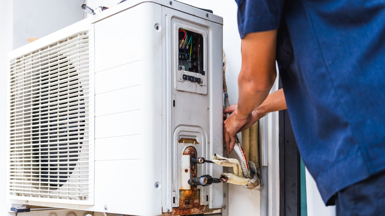 How to Prevent Holiday Plumbing Problems Cover