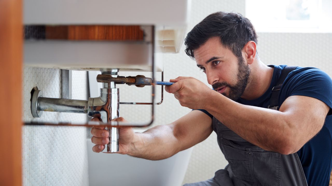 How to Prevent Holiday Plumbing Problems Cover