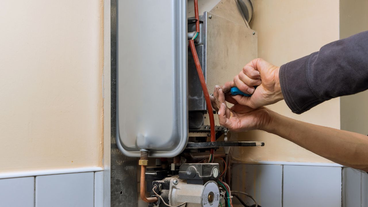 How to Prevent Holiday Plumbing Problems Cover