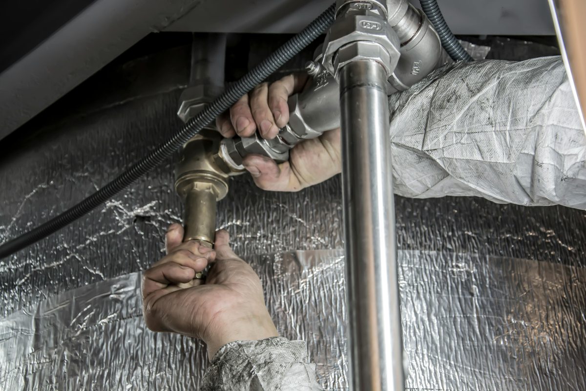 How to Prevent Holiday Plumbing Problems Cover