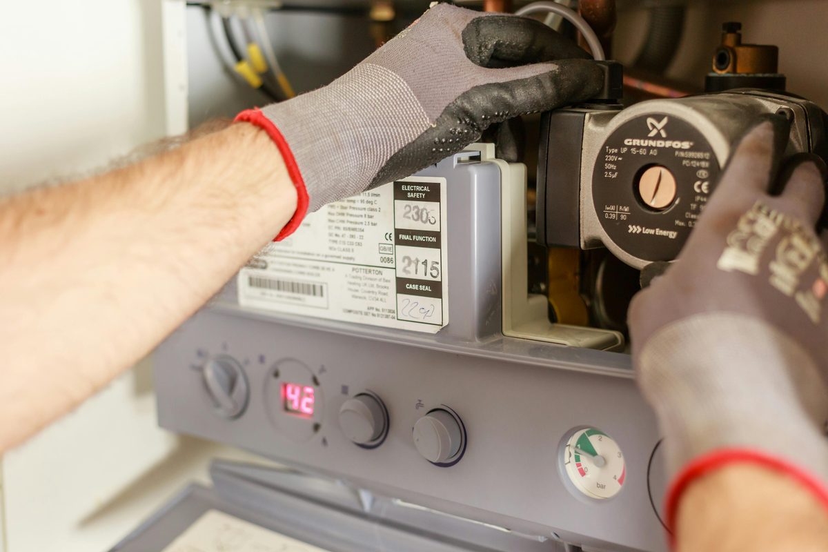 How to Prevent Holiday Plumbing Problems Cover