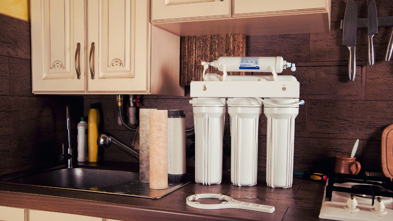 How to Prevent Holiday Plumbing Problems Cover
