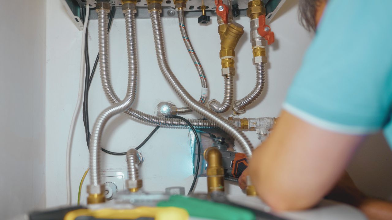 How to Prevent Holiday Plumbing Problems Cover