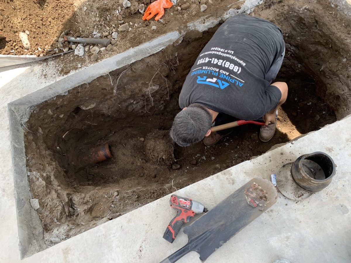 How to Prevent Holiday Plumbing Problems Cover